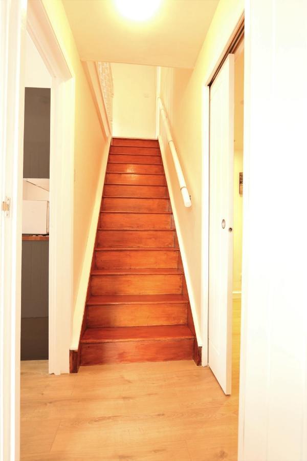 3 Bedroom City Centre Apartment In Lauriston Place Edinburg Exteriör bild